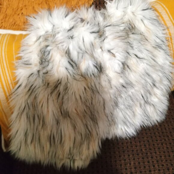 FAUX FUR BOOT COVERS - Picture 1 of 3